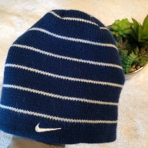 Nike kids beanie